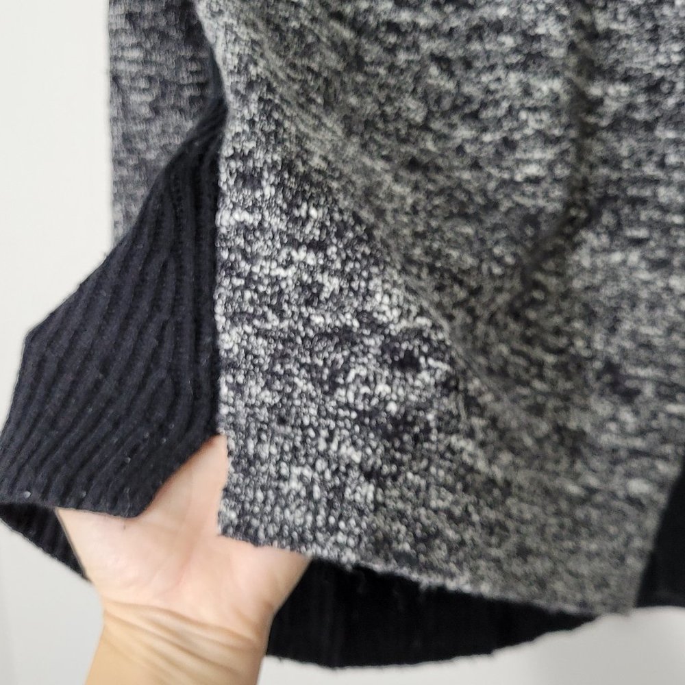 Loft Petites Black Marl White Long Sleeve Knit Mixed Media Sweater Size XXS - Picture 2 of 9